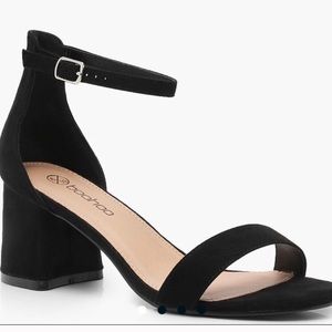 black strappy block heeled sandal